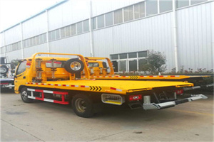 洋桥附近拖车救援搭电